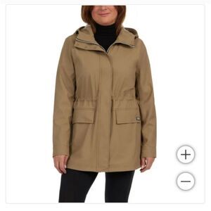 Hunter Women's Tan Hooded rain jacket water resistant